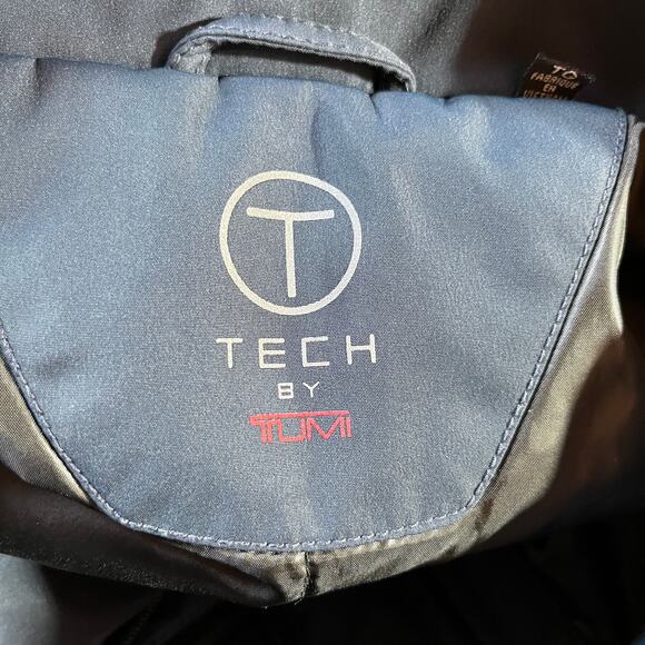 T Tech By Tumi Jacket Mens XL Navy Quilted Full Zip Outdoor Lined Rain Outdoor - Picture 7 of 11